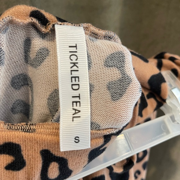 Leopard print midi skirt. - Picture 3 of 3